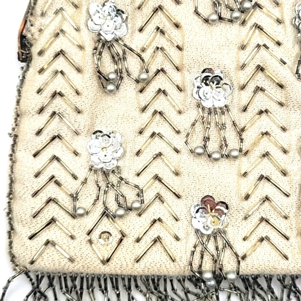 HONG KONG Vintage Beaded & Sequin Evening Purse Silver White - Picture 4 of 6